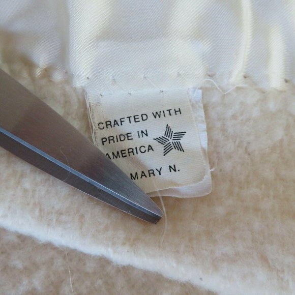 Vintage Acrylic Blanket Satin Trim Beige 86 x 64 Twin Double USA Made - Picture 11 of 11